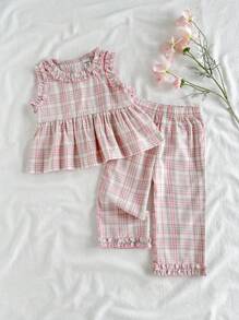 SHEIN Ținută de vară din 2 piese pentru bebeluși, set de vis cu imprimeu în carouri adorabil - include un top scurt fără mâneci, cu guler rotund și model în carouri, asortat cu pantaloni asortați. Stil academic elegant și drăguț, croială care măsoară corpul, potrivită pentru ieșiri zilnice, ieșiri cu prietenii, ținute casual pentru acasă, picnicuri și petreceri în aer liber. - Multicolor - Vizualizare 4