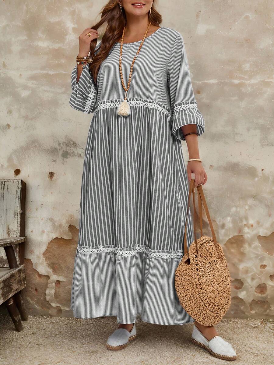 EMERY ROSE 大码冬季女士度假装女装条纹圆领喇叭袖荷叶边下摆宽松长款休闲连衣裙 - 黑與白 - 查看 1