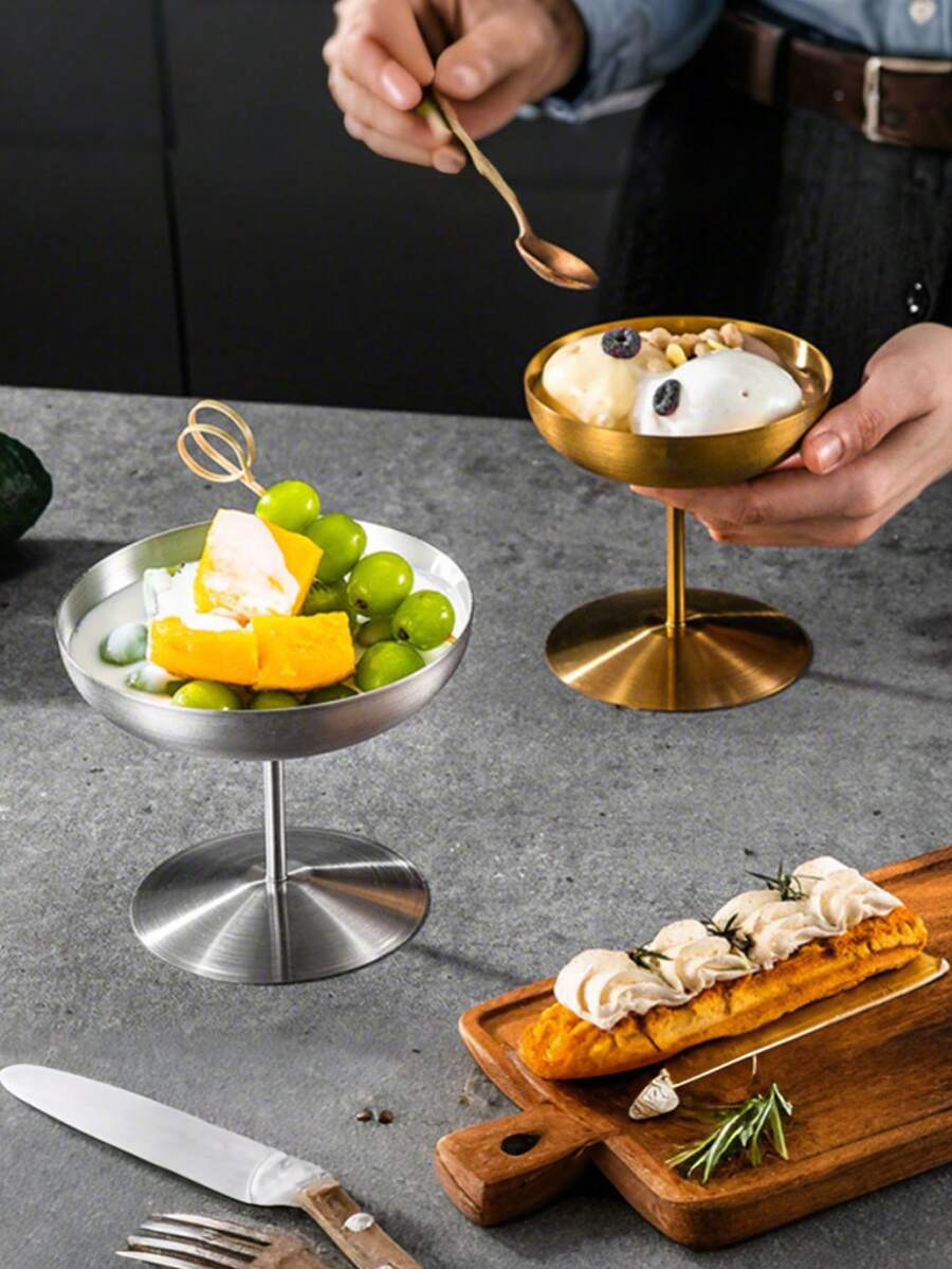 A Stainless Steel Dessert Cup With Large Capacity Ice Cream, Afternoon Tea, Coffee Bar Cocktail Goblet