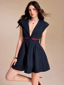 NAJILARAQUELDESIGNS 无袖 V 领垫肩褶皱迷你连衣裙，撞色红色衬里，女士休闲海军蓝连衣裙，翻领连衣裙，深 V 领连衣裙，修身喇叭裙，西装外套，商务装，秋季服装