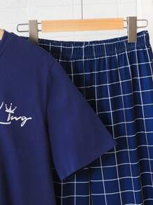 SHEIN 2pcs Dozemod Teen Boy & Teen Boys Casual Plain Letter Graphic Crew Neck Short Sleeve T-Shirt + Plaid Pattern Loose Knit Pajama Pants Set, Navy Blue - Navy Blue - View 3