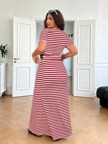 SHEIN EZwear Bộ đồ 2 món thường ngày cổ tròn kẻ sọc tay ngắn cỡ lớn cho nữ và chân váy viền vảy cá, mùa hè - Đỏ - Xem 2