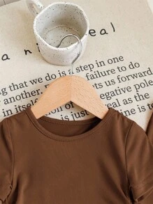 SHEIN LMoss Kids 2pcs Baby Girl Cute Knitted Brown Short Sleeve Top And Flared Pants Casual Set Baby Girl Brown Outfit Toddler Girl Brown Clothes Brown Baby Girl Summer Set Baby Girl Brown Two Piece Set Toddler Girl Brown Summer Outfit - Brown - View 4