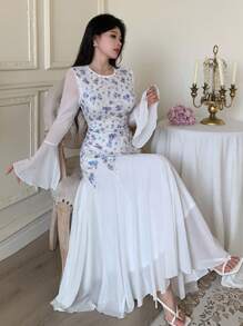 Modelyn 女式花卉印花蕾丝喇叭袖修身飘逸连衣裙，适合春夏季节修身 - 藍色 - 查看 4