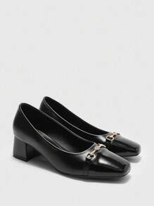 CUCCOO BIZCHIC Women's Classic Black Patent Leather PUT Logo Low Heeled Flats For Christmas - Black - View 9