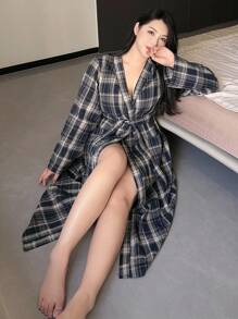 Dazy Plus Plaid Simple Loose Robe, Plus Size Sleepwear, For Fall & Winter, Cozy Outfits - Navy Blue - View 8