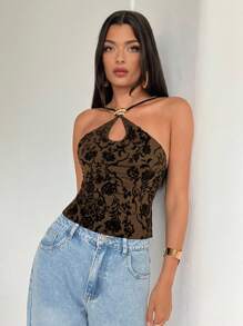 Aloruh Blusa negra con estampado floreado, decoración de hebilla metálica y tirantes cruzados sexy para mujer - Caqui - Ver 3