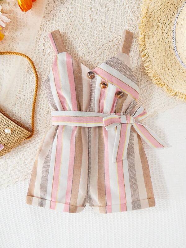 Tuta casual a righe estive con cintura a balze a collo alto per bambina per le vacanze estive