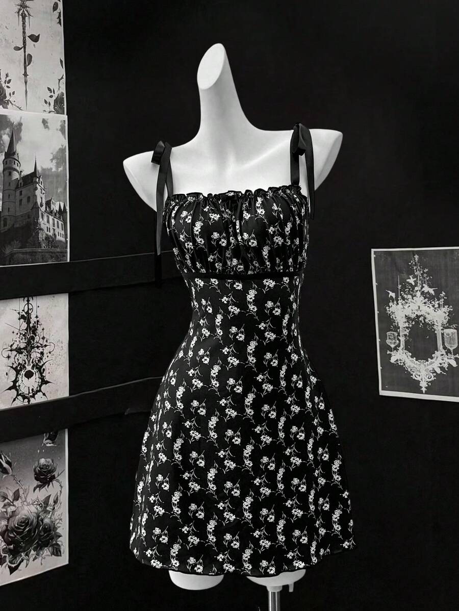 EgrlEra 女式性感修身碎花细肩带迷你连衣裙 - 彩色 - 查看 1