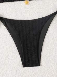 Swim Mod Conjunto de bikini para mujer con decoración de flor de metal texturizada en el cuello halter para vacaciones de verano en la playa - Negro - Ver 4