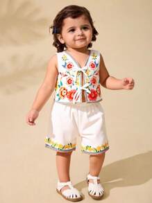 SHEIN Baby Girl Floral Print Halter Top With Tie Front And Matching Shorts Set - White - View 1