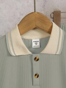SHEIN 2 件套男童纹理面料 Polo 领衬衫和裤子。撞色饰边领口营造出层次感，注重细节制作，全新设计简约时尚，展现男童个性，适合日常休闲和学校穿着，适合 4-7 岁儿童在夏季度假、旅行、放松、享受日光浴时穿着 - 綠色 - 查看 3
