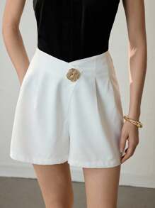 Uhlyne 女士优雅金属装饰通勤短裤，夏季 - 白色 - 查看 7