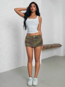 Jeanoix Váy mini denim cạp thấp in họa tiết camo có túi đinh tán dành cho nữ - Nhiều màu - Xem 4
