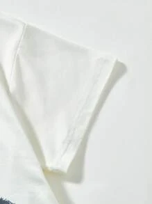 1 套青少年女孩休闲星星图案超大短袖轻质图形 T 恤搭配印花百褶裙，适合日常穿着和时尚外出，夏季