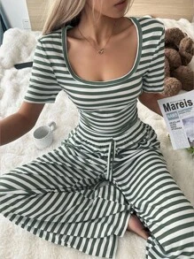 SHEIN Bộ đồ ngủ tay ngắn và quần in họa tiết sọc giản dị dành cho nữ - Màu xám đen - Xem 3