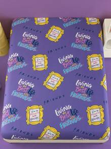 FRIENDS X SHEIN 1 pieza Sábana ajustada con estampado de personajes de dibujos animados y letras, color morado, material suave, se ajusta a varios tamaños de cama, cálida y lavable a máquina