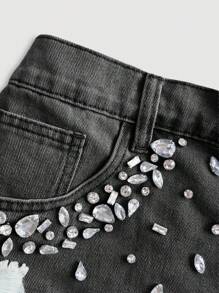 SHEIN EZwear Plus Size Women Pockets Rhinestone Embellished Distressed Frayed Hem Denim Shorts - Grey - View 4