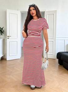 SHEIN EZwear Bộ đồ 2 món thường ngày cổ tròn kẻ sọc tay ngắn cỡ lớn cho nữ và chân váy viền vảy cá, mùa hè - Đỏ - Xem 6