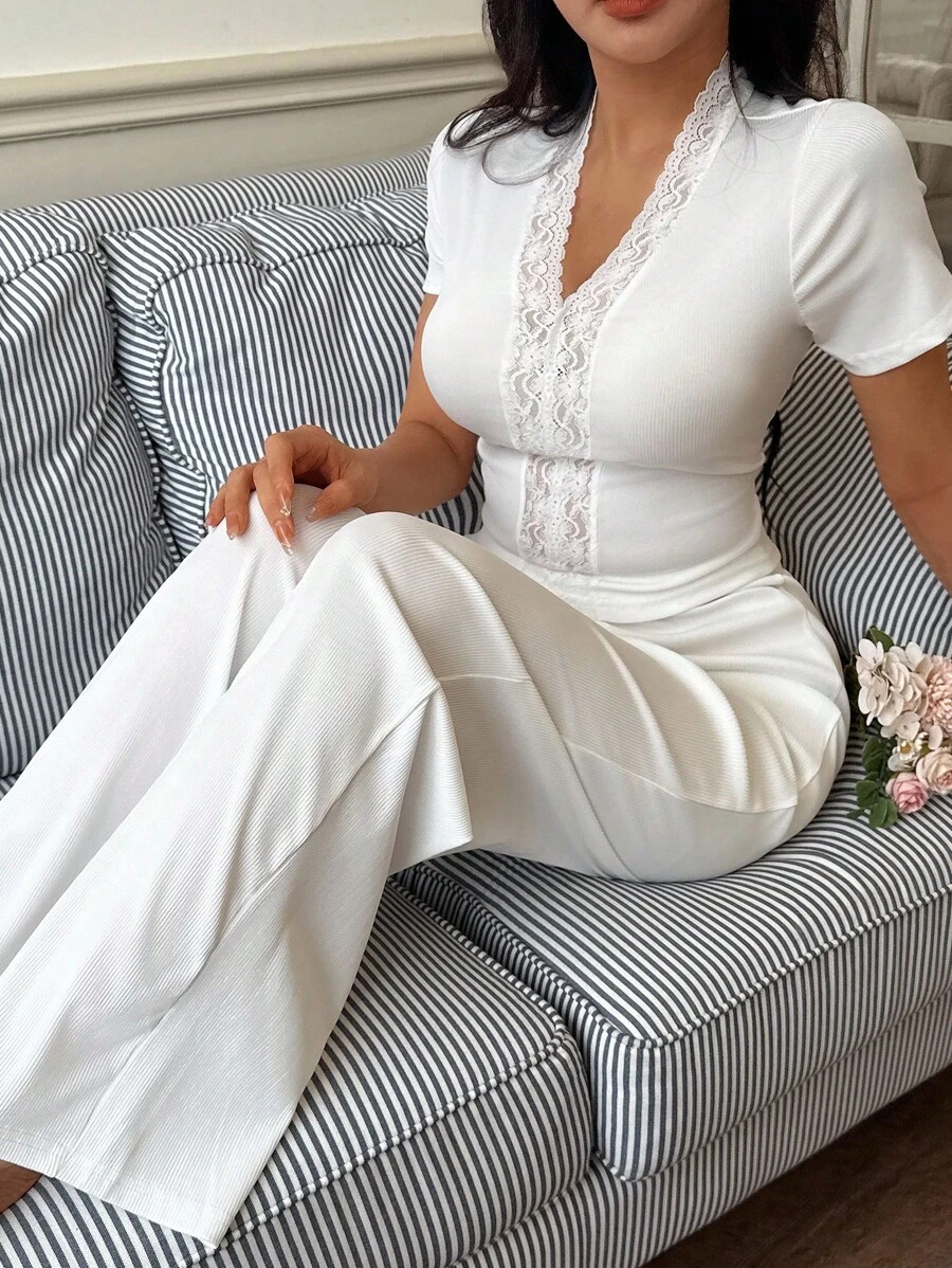 2pcs Women Lace Splice Short Sleeve Pants Pajama Set - White - View 1