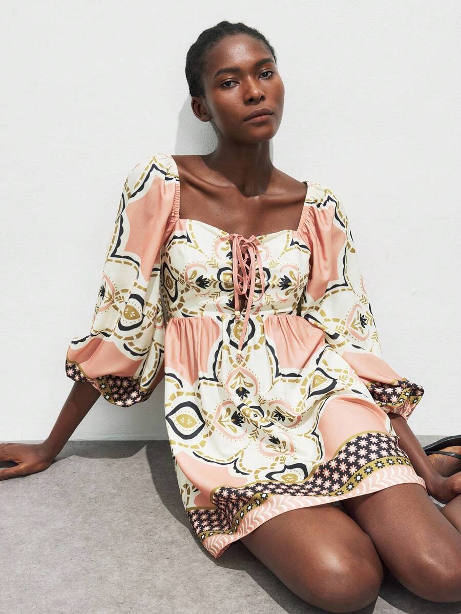 Maija 女士时尚图腾和花卉印花设计优雅夏季度假休闲连衣裙，低胸领口，泡泡袖，A 字裙，波西米亚风海滩度假装，适合音乐节，乡村风格 - 彩色 - 查看 1