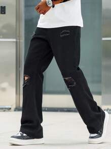 Manfinity LEGND Men's Black Distressed Bootcut Straight Leg Jeans Baggy Ripped Jeans - Black - View 4
