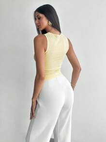 Firerie Damen eleganter, lässiger, modischer neuer Trägertop aus Muschel-Metall-Dekor mit Criss-Cross-Muster, eng anliegend, gelb, geeignet für Urlaub und täglichen Sommertragen