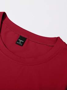 Manfinity EMRG Men's Summer Casual T-Shirt With Letter Print, Round Neck And Drop Shoulder Sleeve - Burgundy - View 6