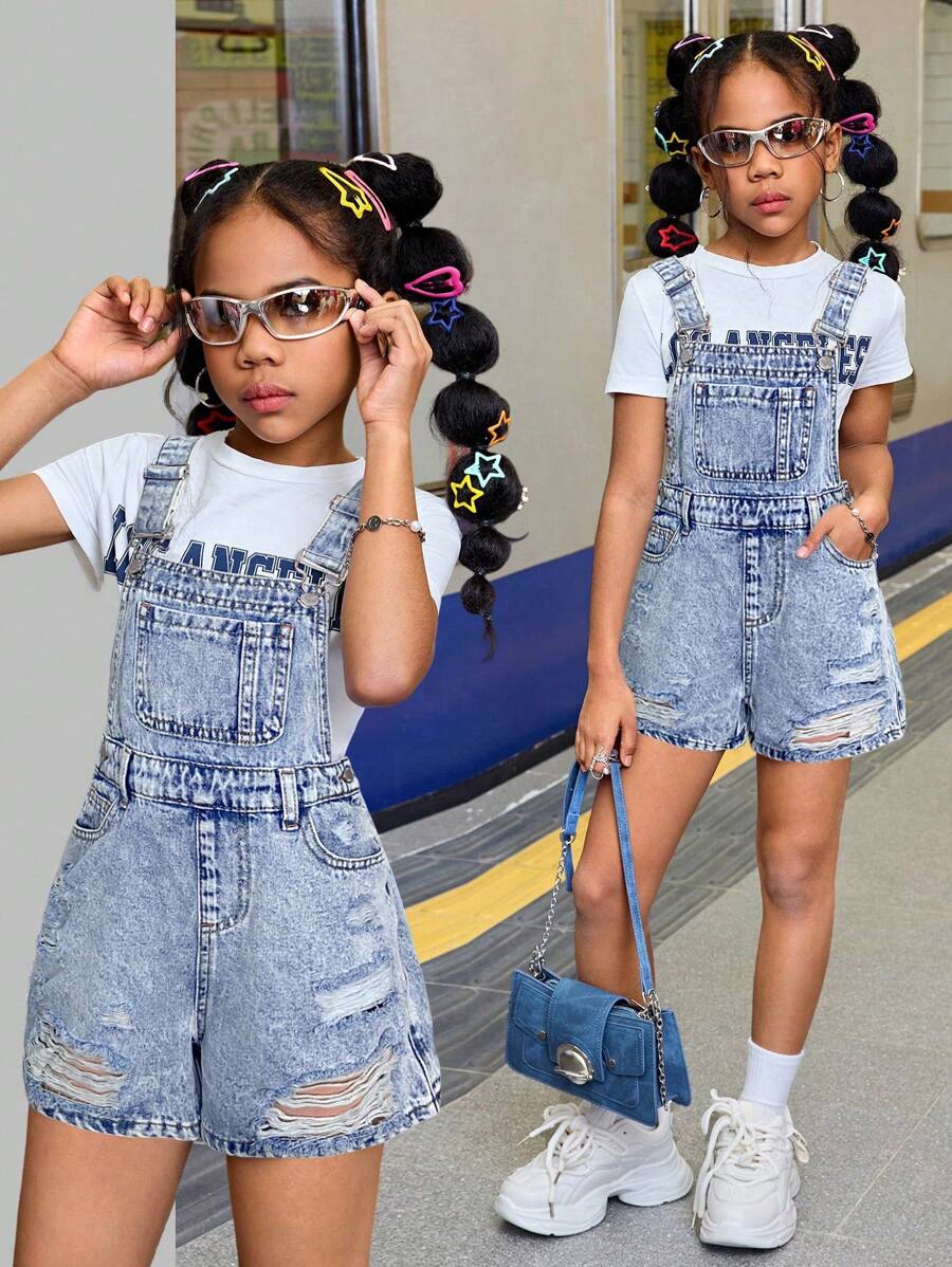 SHEIN 女童夏季海滩波西米亚风浅色水洗斜口袋牛仔连体裤（不含T恤）、女童夏季休闲演唱会狂欢装毕业装、日常穿着、女童牛仔连体裤、女童牛仔背带裤、儿童酸洗牛仔背带裤、女童做旧牛仔背带裤