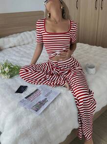 SHEIN 女士短袖 T 恤和长裤条纹印花睡衣套装，休闲 - 紅色 - 查看 6