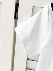 男婴三件套：复古印花T恤、短裤、斜挎包 - 时尚、休闲、可爱、百搭，适合夏季各种场合 - 彩色 - 查看 4