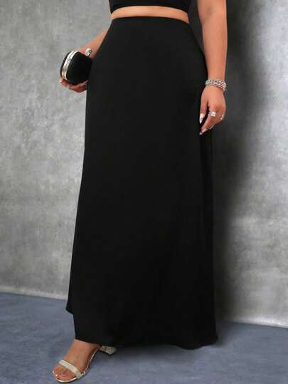 SHEIN PETITE Plus size dam elegant multifunktionell svart satinkjol, lång kjol med ungdomlig stil