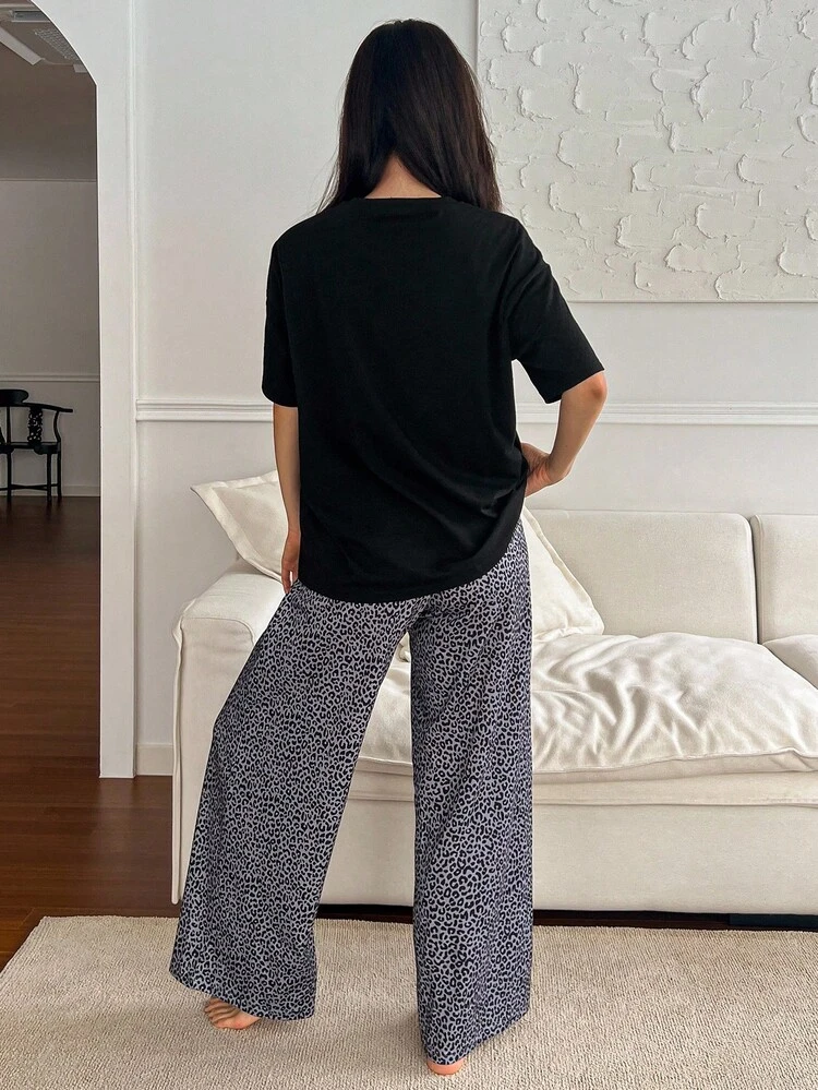 Women's Cartoon Bear Graphic Loose Tee And Leopard Print Pajama Pants Sleepwear Set
