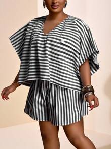 Slaydiva 2025 新款夏季休闲/通勤/旅行黑白条纹 V 领宽松短款上衣和高腰 A 字短裤两件套大码女装