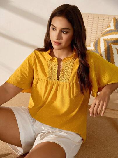 EMERY ROSE Plus Size Women's Lace Splice Notched Collar Shirt With Asymmetrical Hem Peplum Top