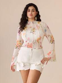 SHEIN MOD Plus Size Women's Bell Sleeve Contrast Wavy Hem Romantic Graphic Print T-Shirt, Suitable For Summer, Early Fall, Date, Back To School Season ,Crop Top Floral Outfits For Women Women 2 Piece Summer Sets White Shorts Set For Women Flower Tops For Women Floral Top,Suitable For Back To School, Date, Birthday, Early Autumn