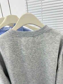 SHEIN 少女灰色圆领针织宽松蝴蝶结贴花卫衣，蝴蝶结装饰，可爱卫衣，蝴蝶结服饰，蝴蝶结丝带卫衣，秋冬季 - 淺灰色 - 查看 8