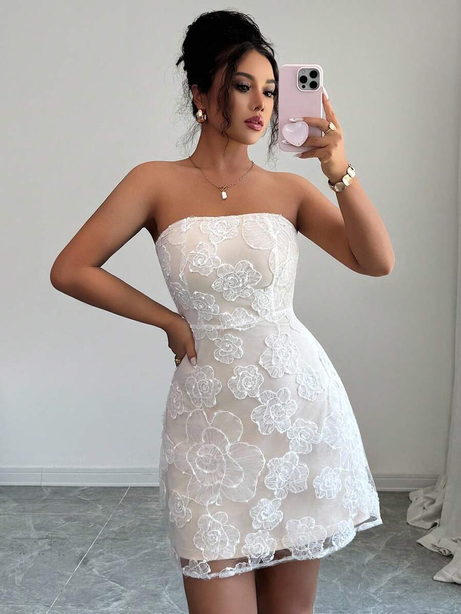 Selianne 女士 3D 花朵装饰抹胸修身中长连衣裙 - 白色 - 查看 1