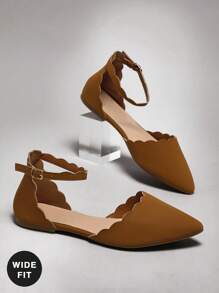 SHUZIA 宽版女式雕花扇贝杏仁头和可调节踝带小块驼色芭蕾平底鞋 | 大码舒适平底鞋，适合工作到周末 - 駝色 - 查看 3