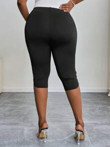 SHEIN PETITE CURVE Plus Size Summer Elastic Waist Button Decor 3/4 Leggings,European Summer, Streetwear, Suitable For People Of Shorter Stature