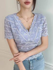 DAZY Chemisier d'été élégant pour femmes, de couleur unie, ajusté avec garniture en dentelle, col bénitier et manches courtes