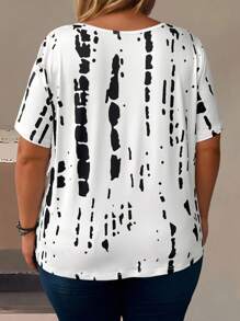 EMERY ROSE Camiseta holgada y estilizante para uso diario en talla grande con estampado de teñido anudado para mujeres - Blanco y Negro - Ver 2