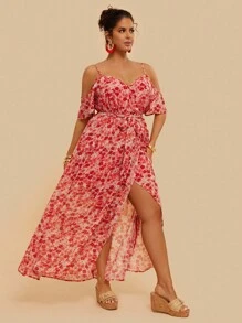 SHEIN VCAY 大码女式粉色碎花雪纺连衣裙，细肩带露肩松紧腰前开衩雪纺连衣裙