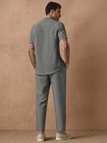 HIMLAND 2pcs Men's Casual Solid Color Slim-Fit Short Sleeve Shirt And Tapered Waist Pants Set, Suitable For Everyday Wear