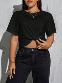 SHEIN Essnce Áo thun ngắn màu trắng thời trang mùa xuân và mùa hè cỡ lớn cho nữ, thoải mái, mát mẻ, cơ bản, đa năng, hàng ngày, áo đi chơi, áo Y2k, áo mùa hè dễ thương, áo crop top màu trắng, mùa hè châu Âu, áo crop top nữ, áo đi chơi - màu đen - Xem 3