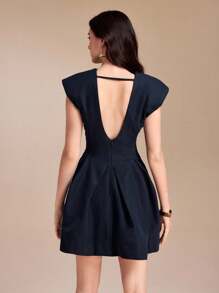 NAJILARAQUELDESIGNS 无袖 V 领垫肩褶皱迷你连衣裙，撞色红色衬里，女士休闲海军蓝连衣裙，翻领连衣裙，深 V 领连衣裙，修身喇叭裙，西装外套，商务装，秋季服装