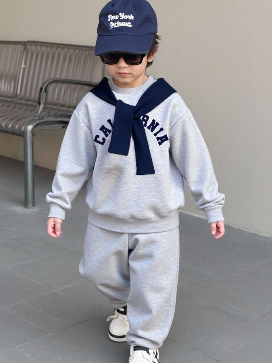 SHEIN Genkimix Kids 2pcs Young Boy Fashion Minimalist Long Sleeve Crew Neck Sweatshirt And Jogger Pants With Scarf Full Set, Suitable For Spring/Summer Daily, Sports, Outdoor, School, Party, Back To School Season Fall Winter - Light Grey - View 1