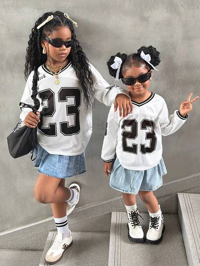 Young Girl Casual Street Style V-Neck Long Sleeve Black & White Letter Print Loose T-Shirt, Sibling Matching Outfits (2 Pieces Sold Separately) Girls Matching Outfits Mom And Daughter Outfits 2 Piece Girls Sets Girls Streetwear Outfits Back To School Outfits
