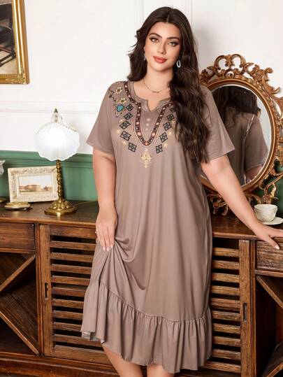 SHEIN Vestido camisero casual de mujer con estampado floral retro, cuello en V con volantes, talla grande, camisón retro con estampado totémico, camisón de manga corta, vestido de pijama de mujer, muu muu