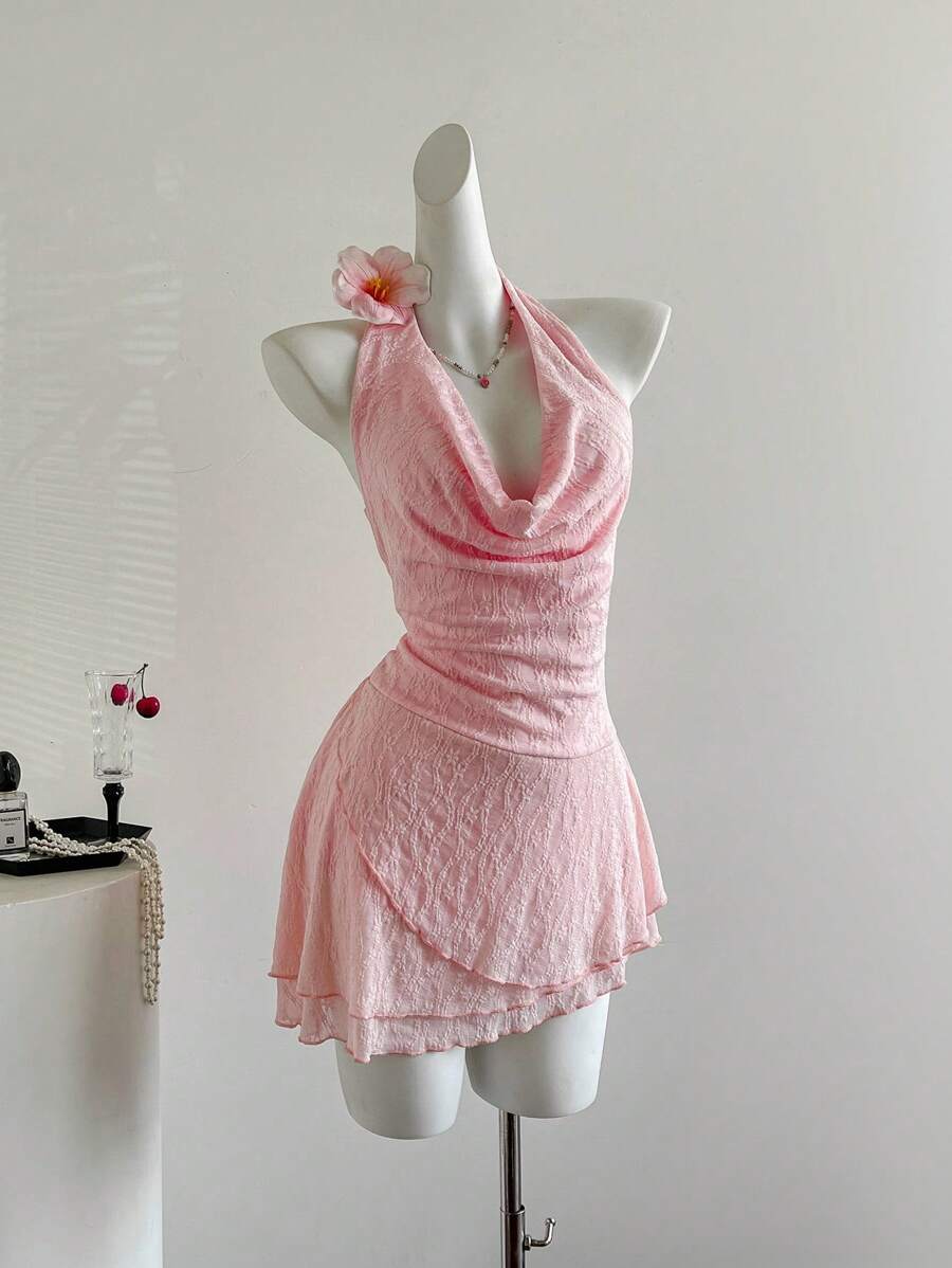 Flirla Nuevo vestido mini de verano para mujeres de encaje transparente, dulce, para uso diario y vacaciones, con cuello halter y espalda descubierta - Rosa - Ver 1